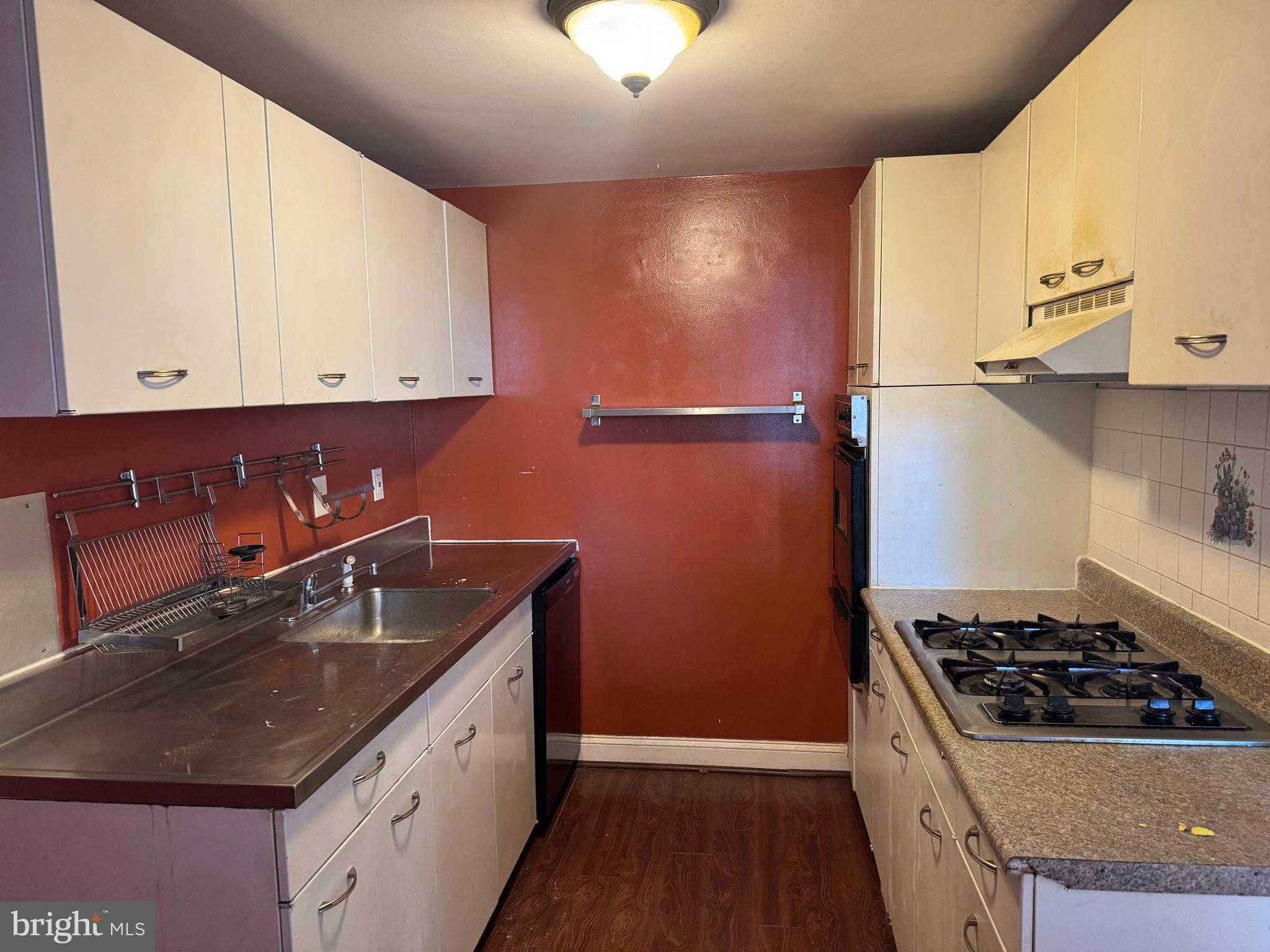 4600 DUKE STREET 617