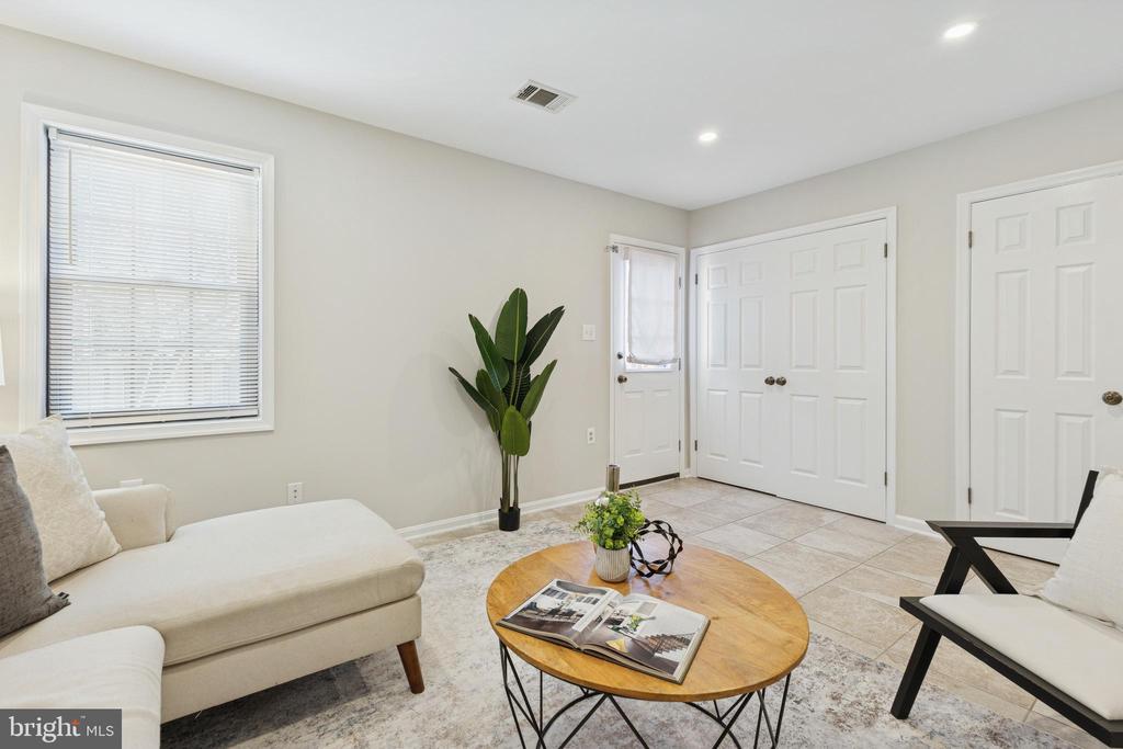 5422 WYCKLOW COURT