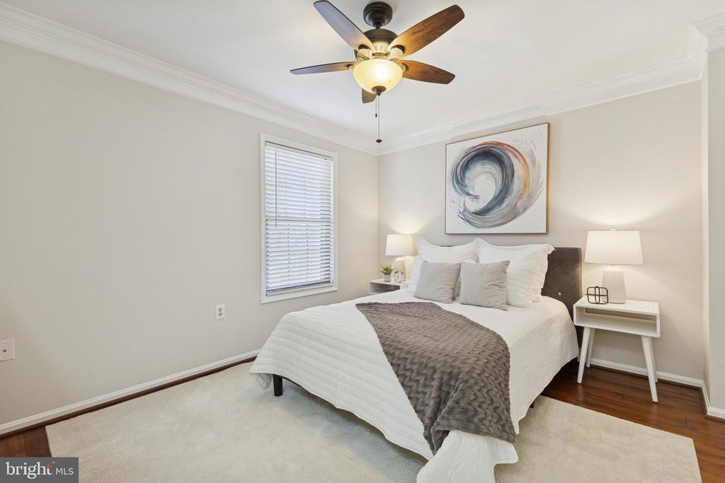 5422 WYCKLOW COURT