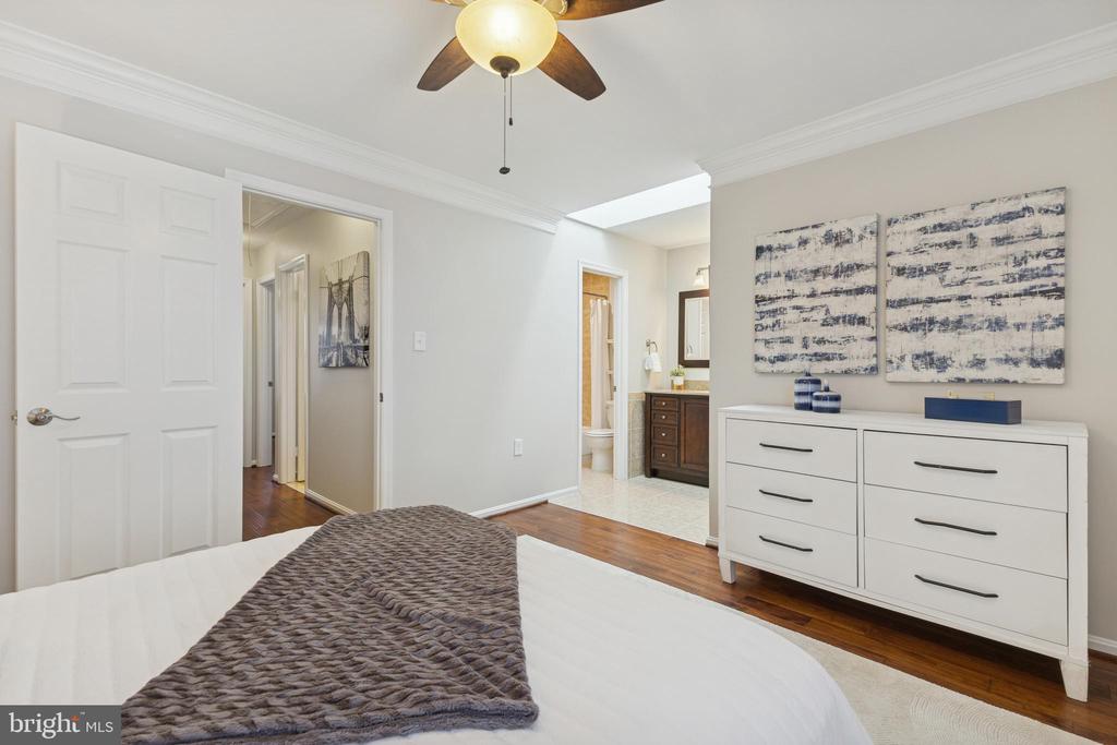 5422 WYCKLOW COURT