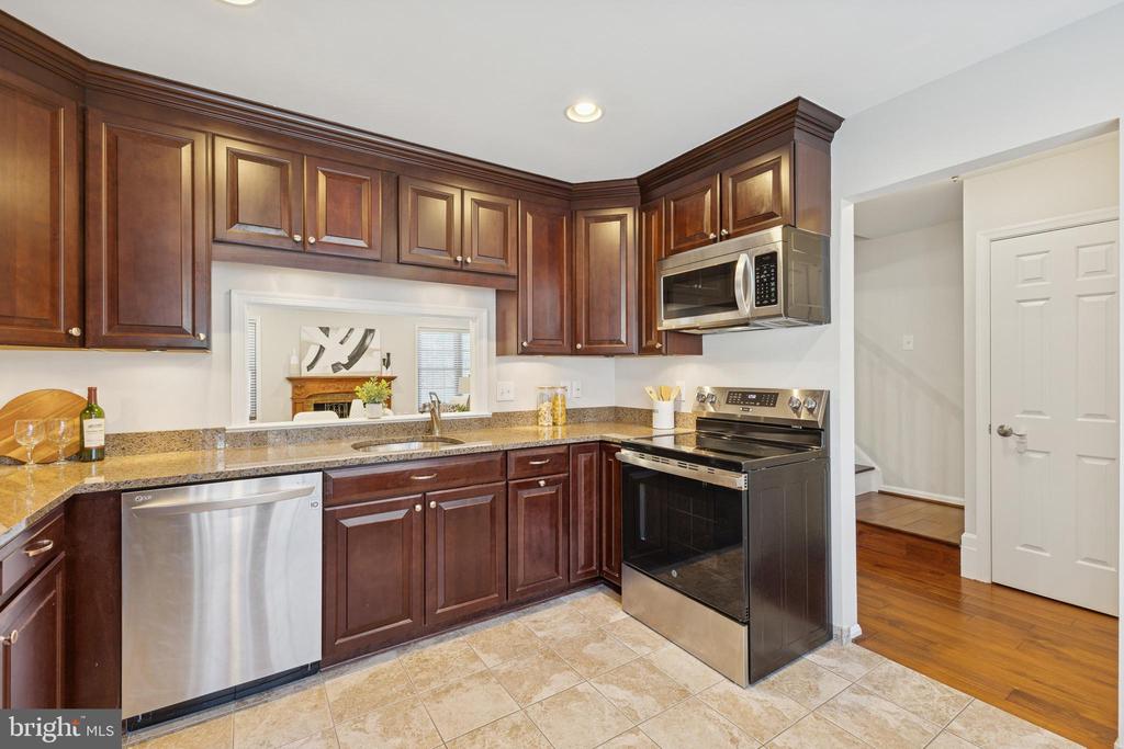 5422 WYCKLOW COURT