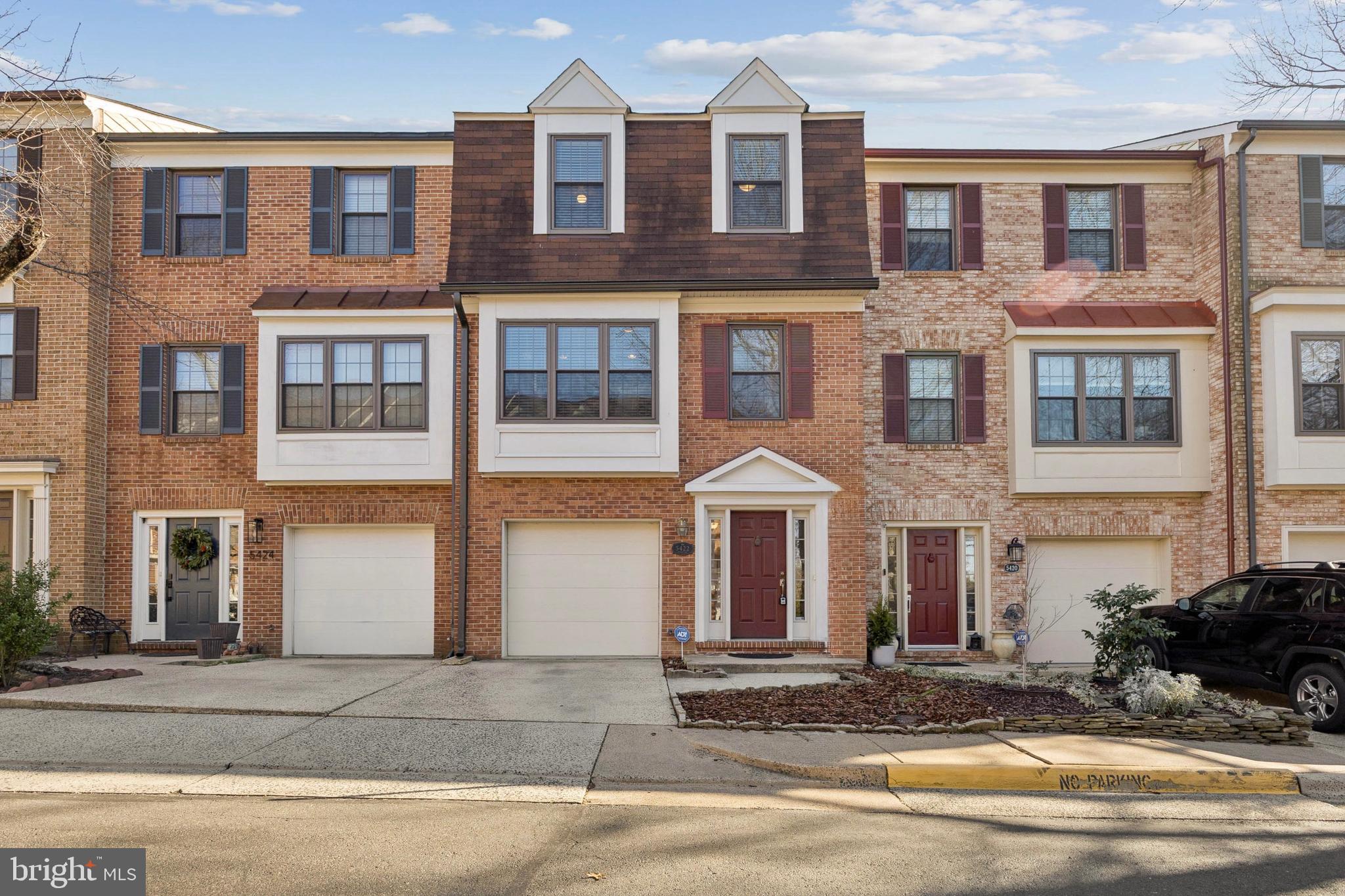 5422 WYCKLOW COURT
