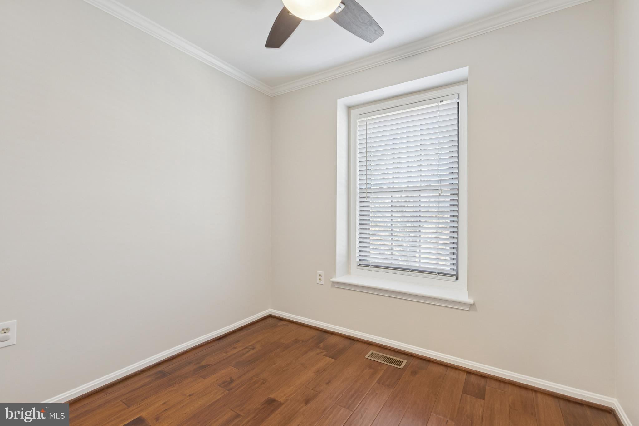 5422 WYCKLOW COURT