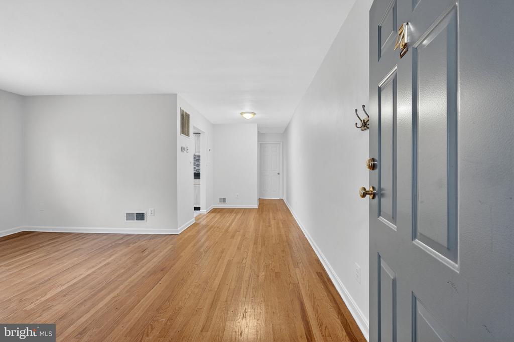 415 N WEST STREET 6
