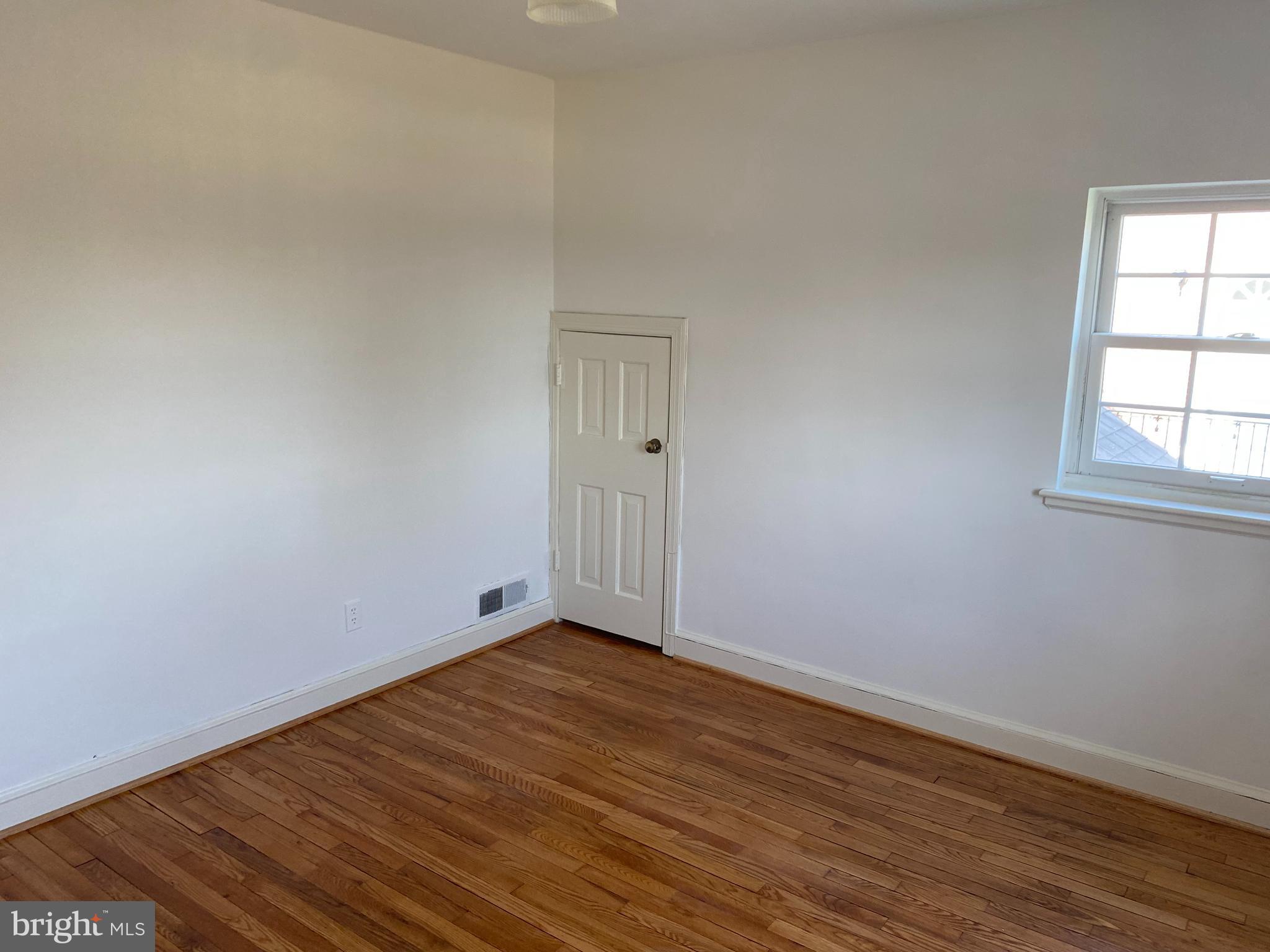 716 OVERLOOK DRIVE N