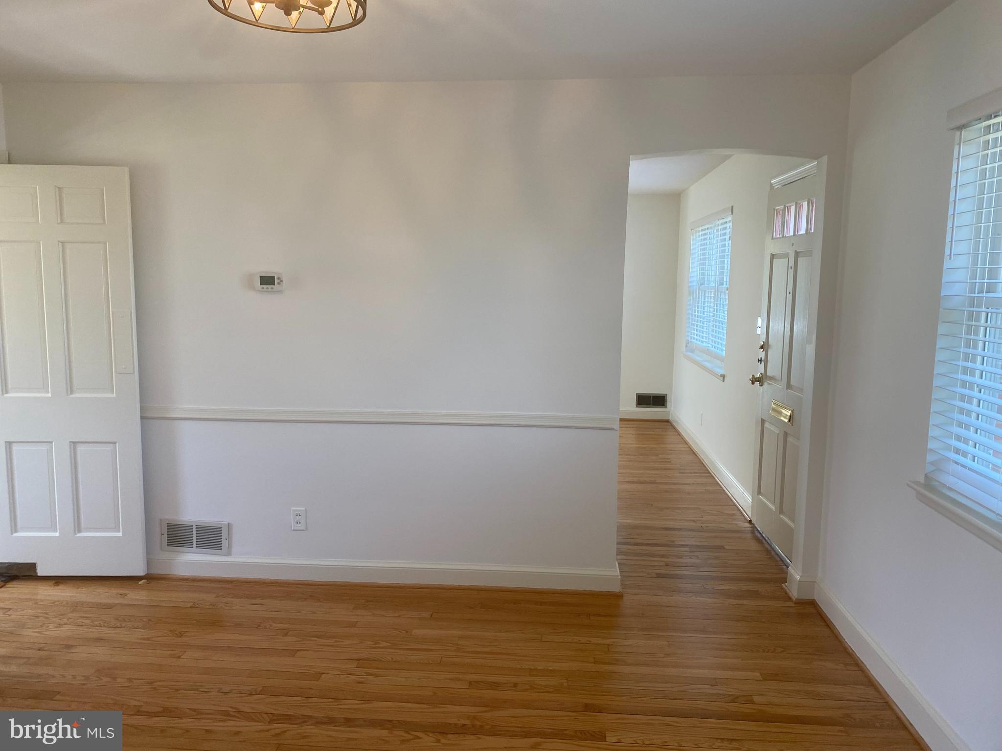 716 OVERLOOK DRIVE N