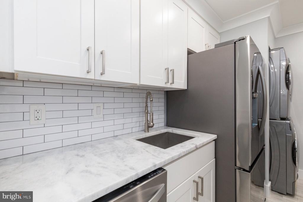 255 S PICKETT STREET S 101