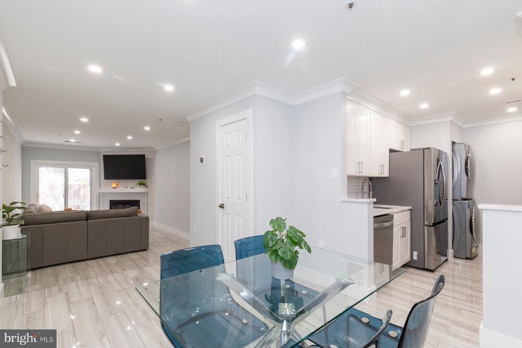 255 S PICKETT STREET S 101