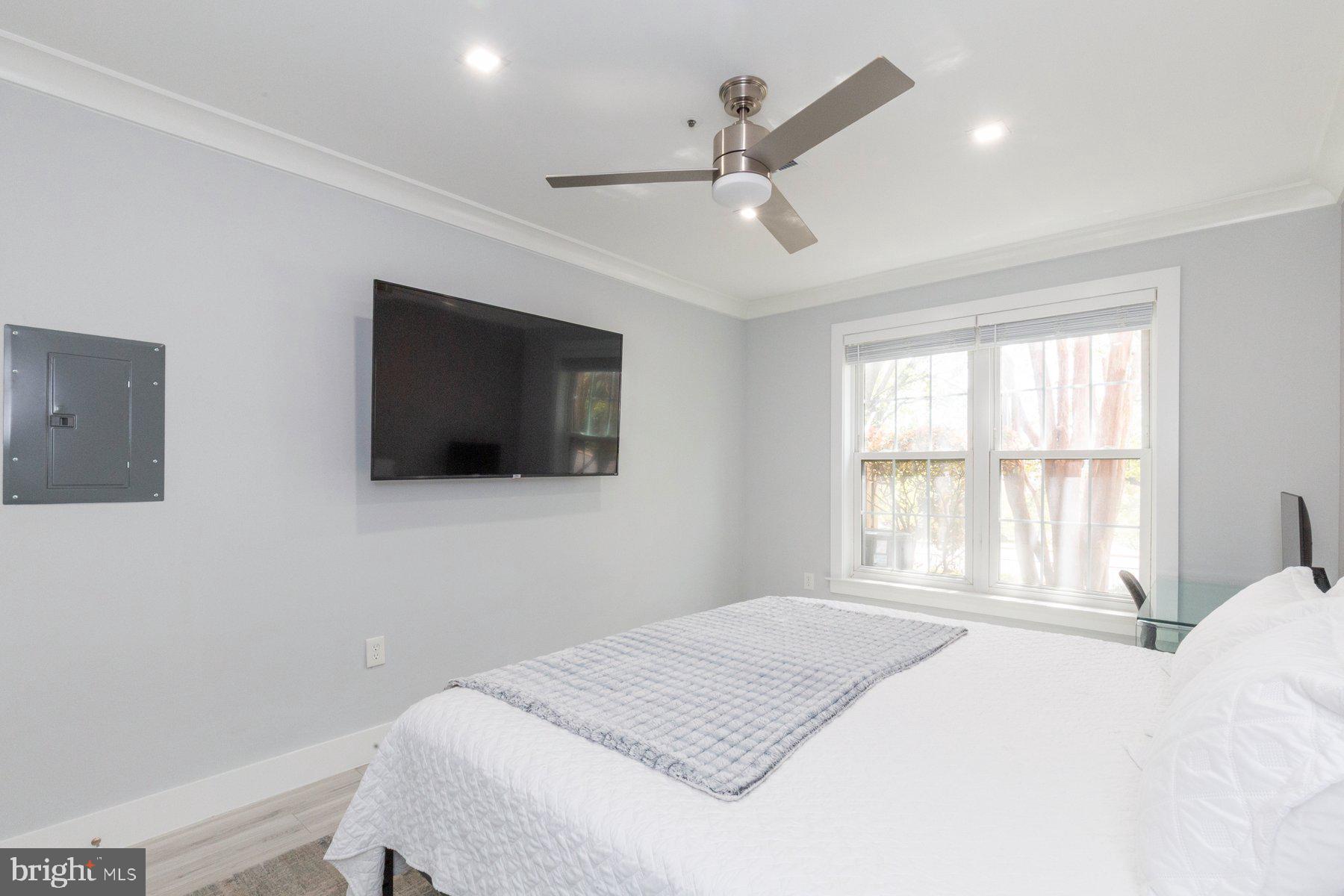 255 S PICKETT STREET S 101