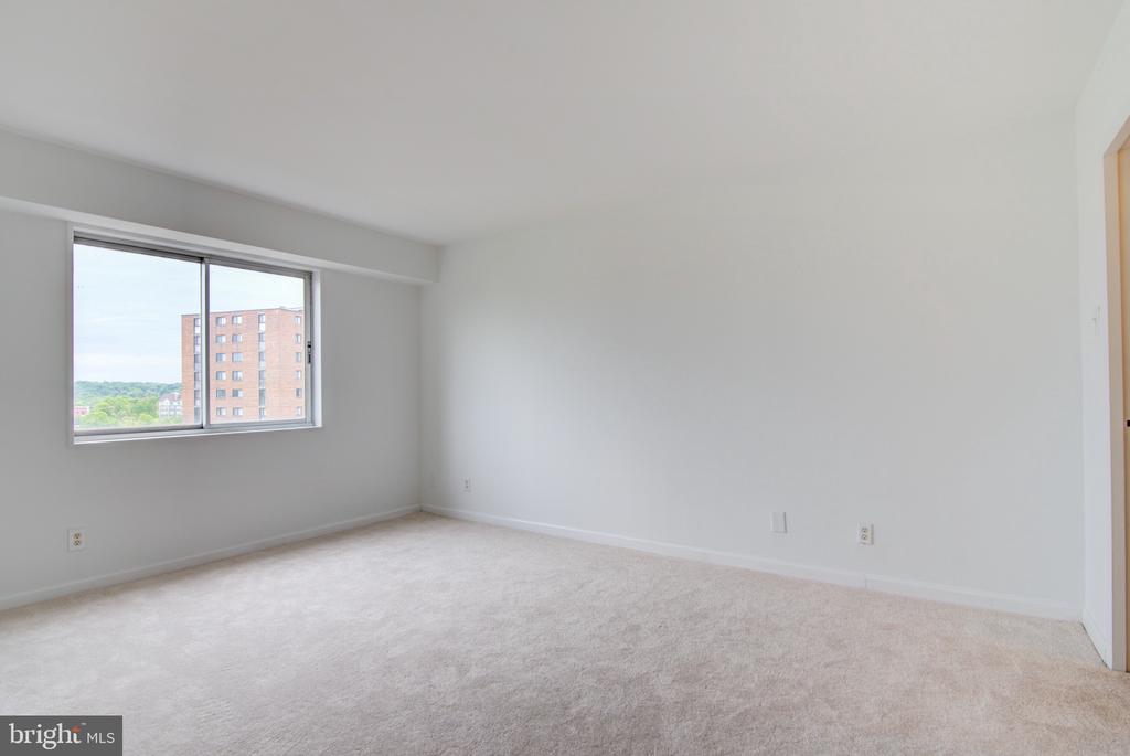 5340 HOLMES RUN PARKWAY 1102