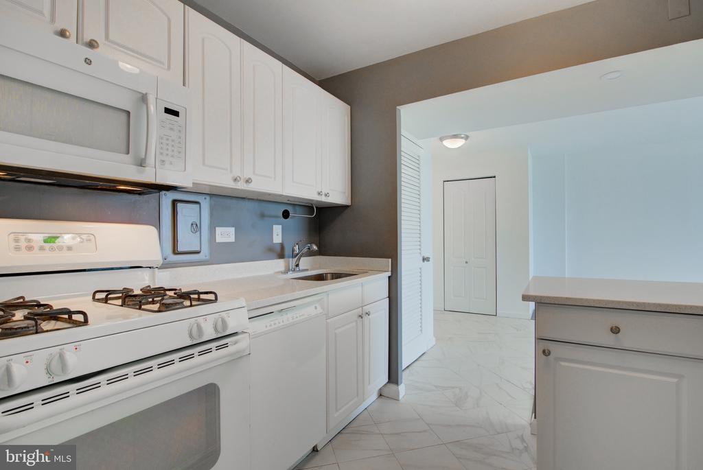 5340 HOLMES RUN PARKWAY 1102