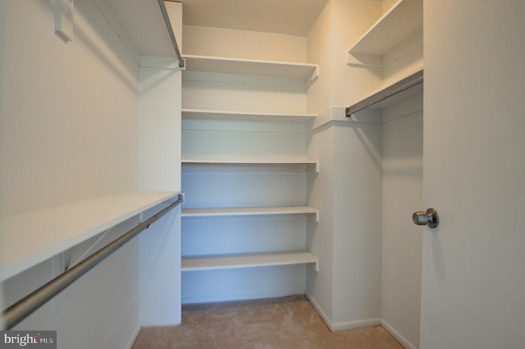 5340 HOLMES RUN PARKWAY 1102