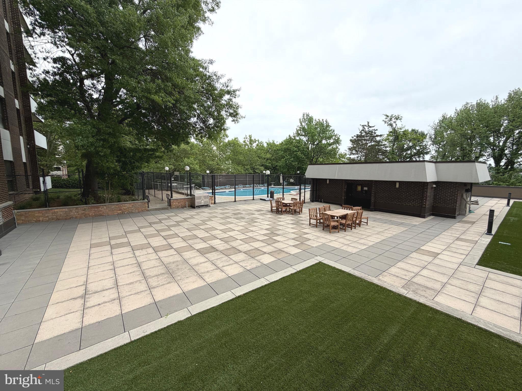 250 S REYNOLDS STREET 805