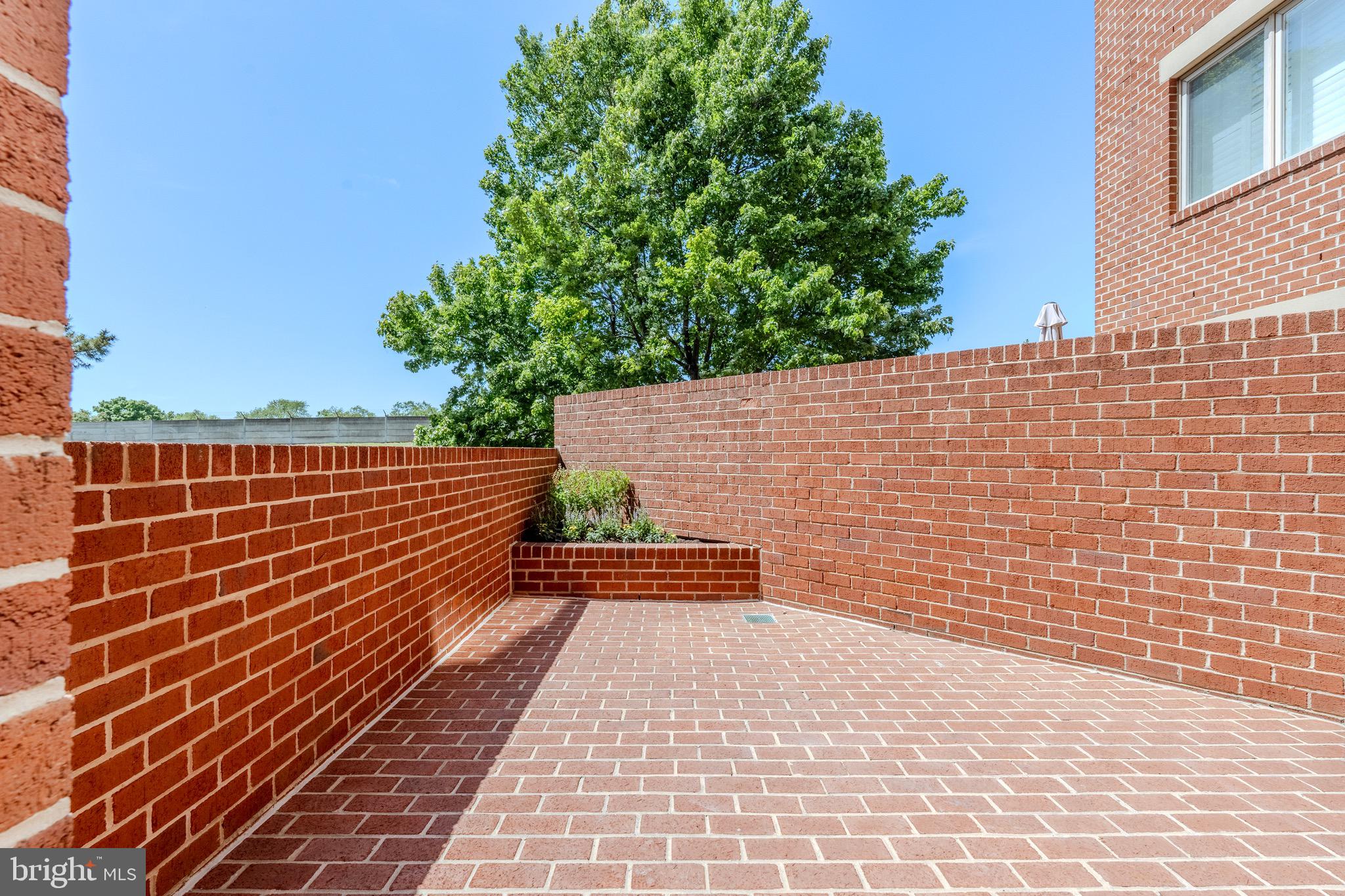 505 E BRADDOCK ROAD 104
