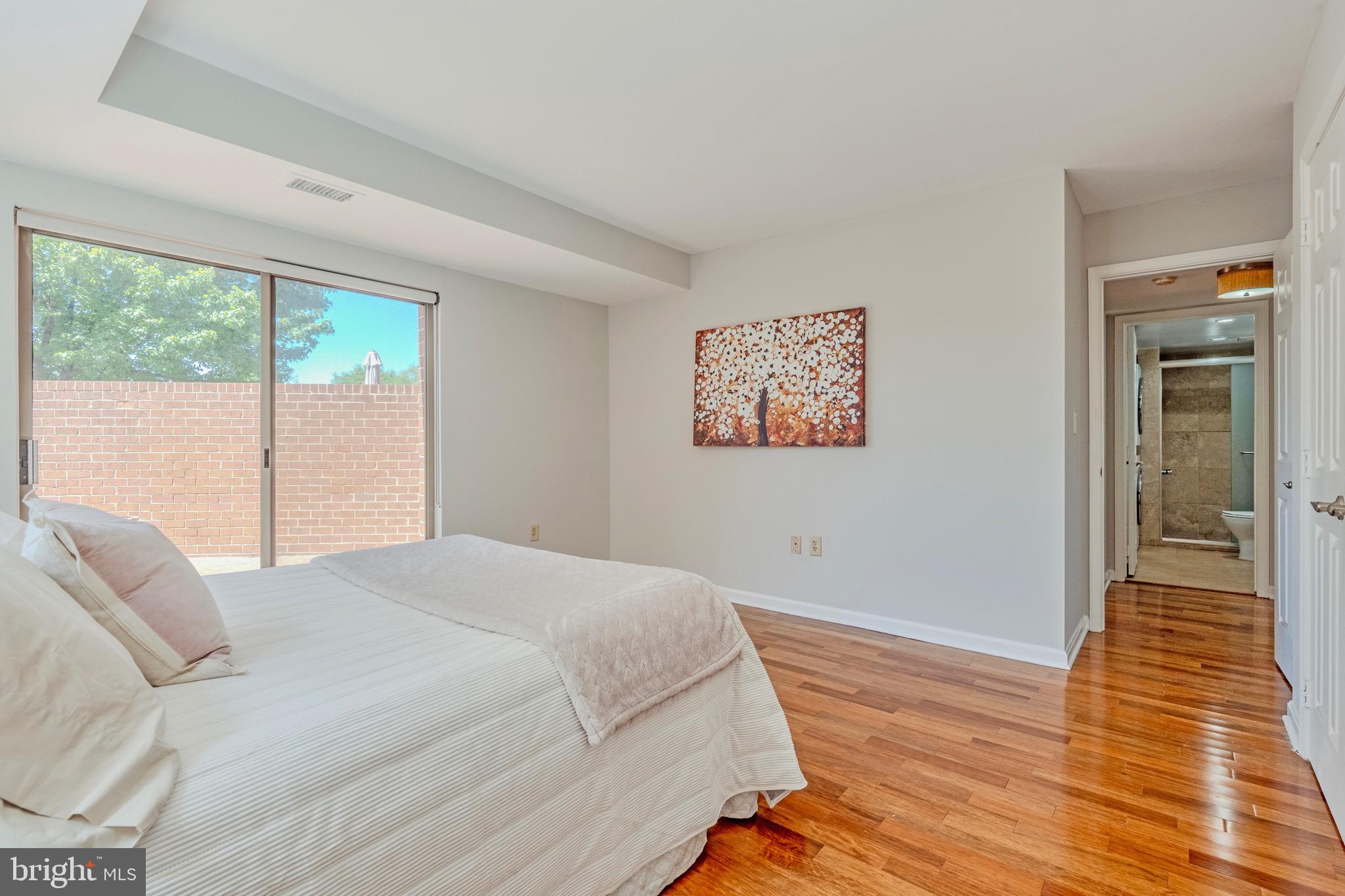 505 E BRADDOCK ROAD 104