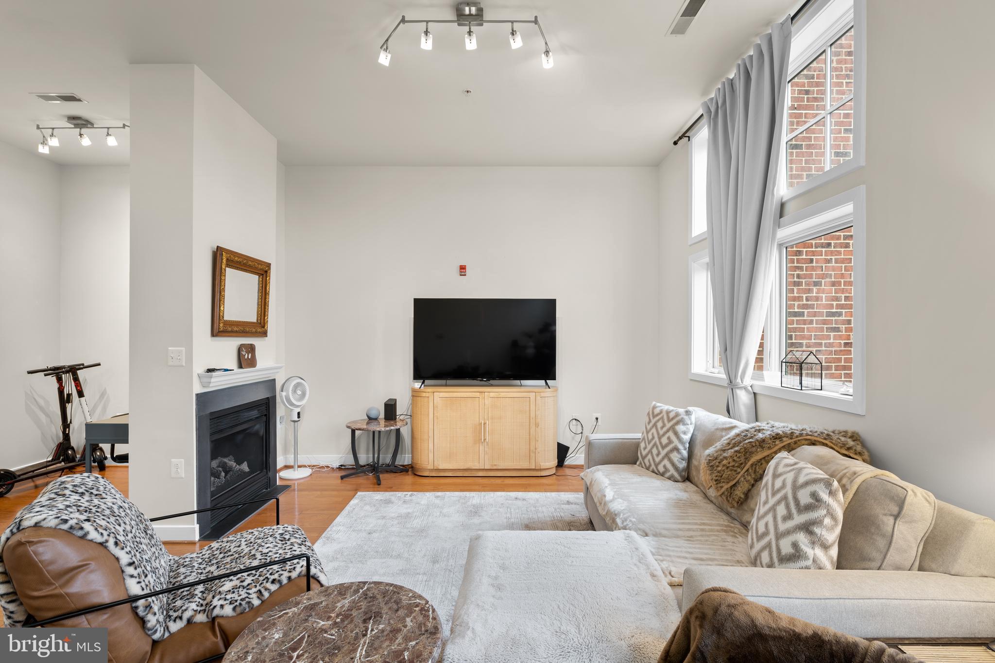 181 E REED AVENUE 412