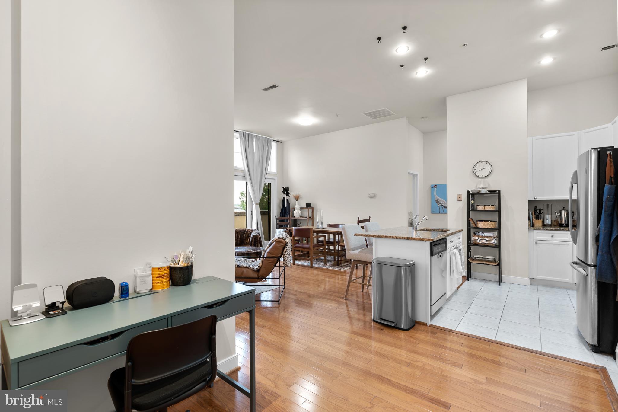 181 E REED AVENUE 412