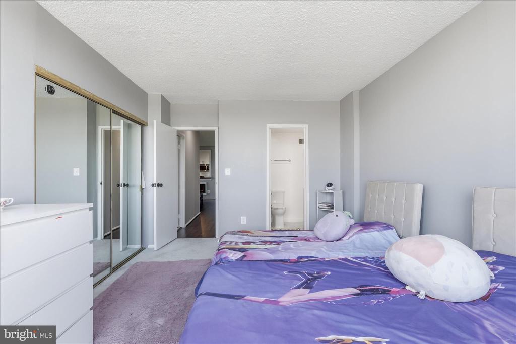 5500 HOLMES RUN PARKWAY 1405