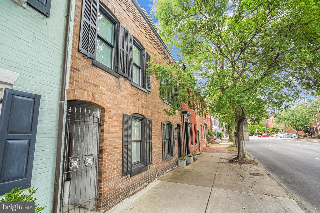 1015 DUKE STREET
