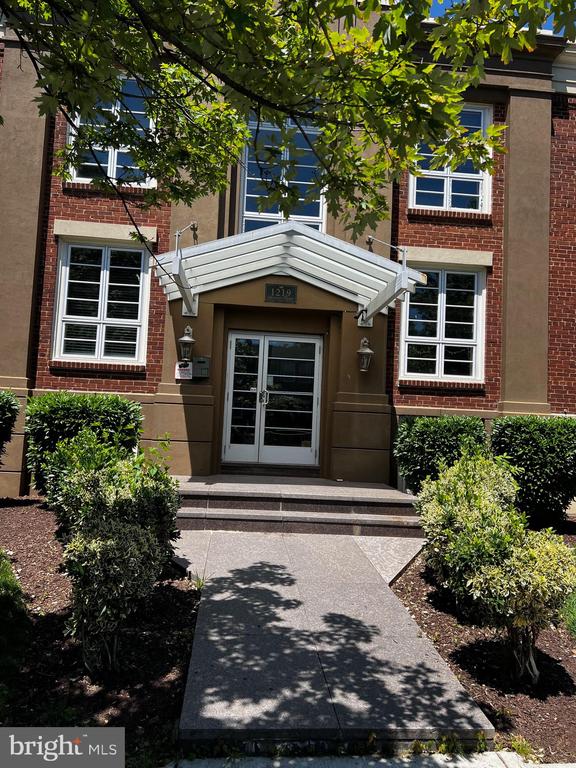 1219 ORONOCO STREET 101