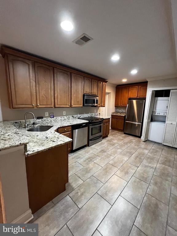 401 COMMONWEALTH AVENUE 12A