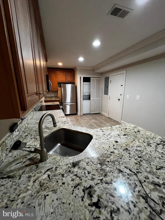 401 COMMONWEALTH AVENUE 12A