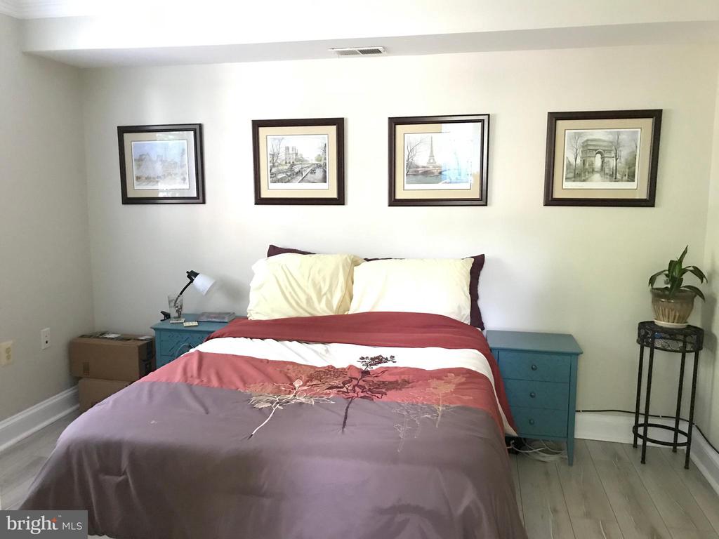 1219 ORONOCO STREET 102