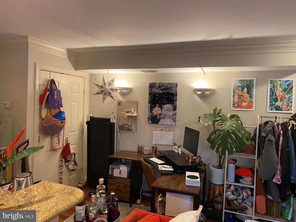 1219 ORONOCO STREET 201