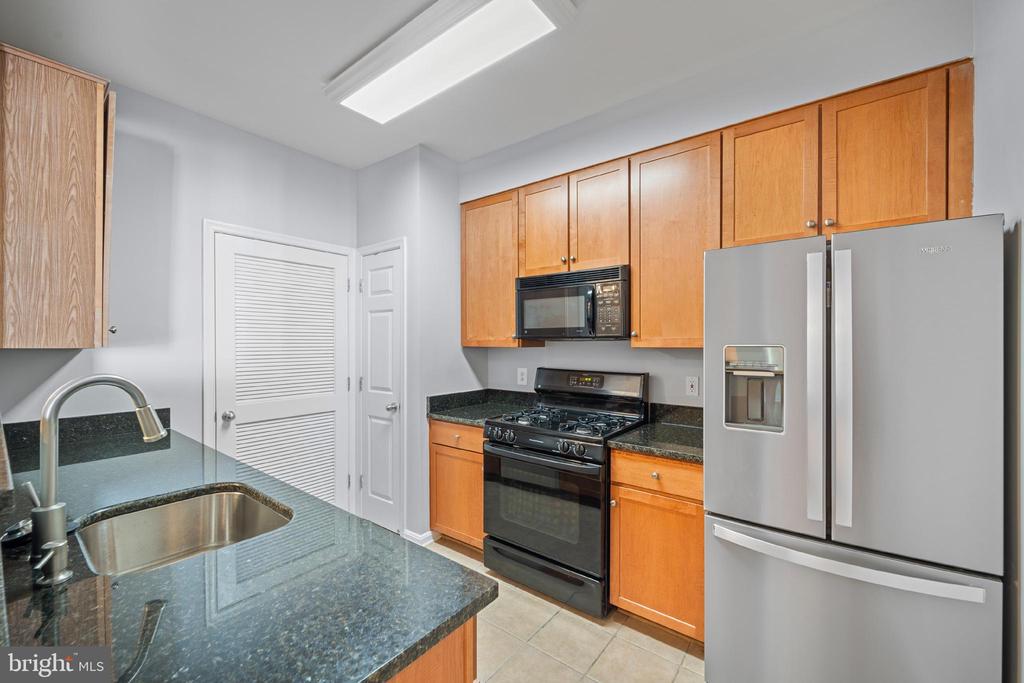 4860 EISENHOWER AVENUE Unit: 391