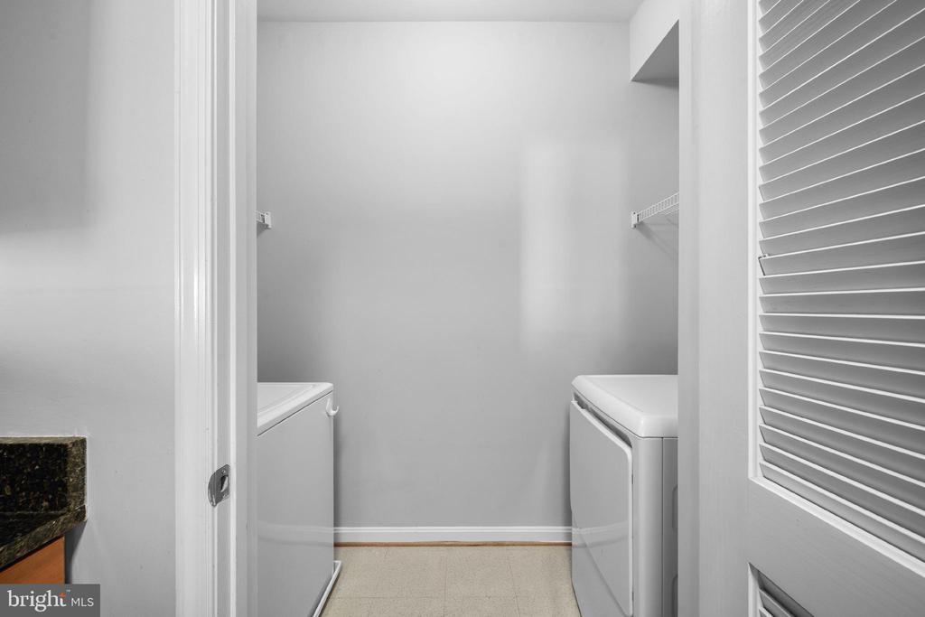 4860 EISENHOWER AVENUE Unit: 391