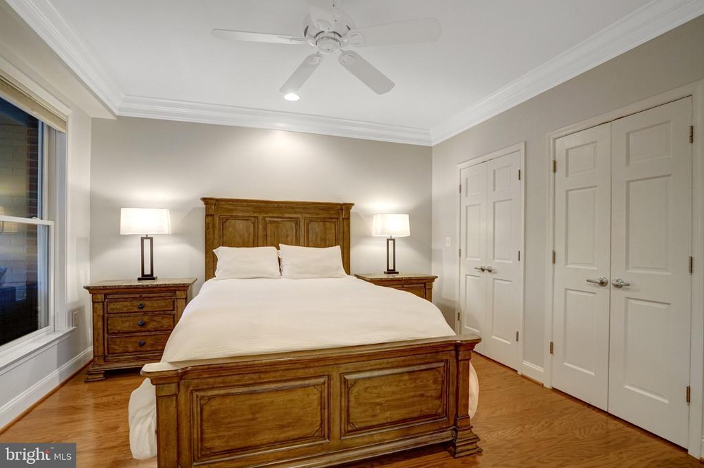 1115 CAMERON STREET Unit: 117