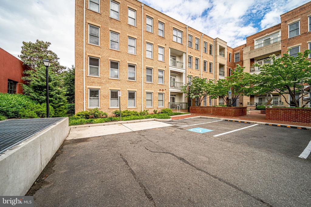 1115 CAMERON STREET Unit: 117