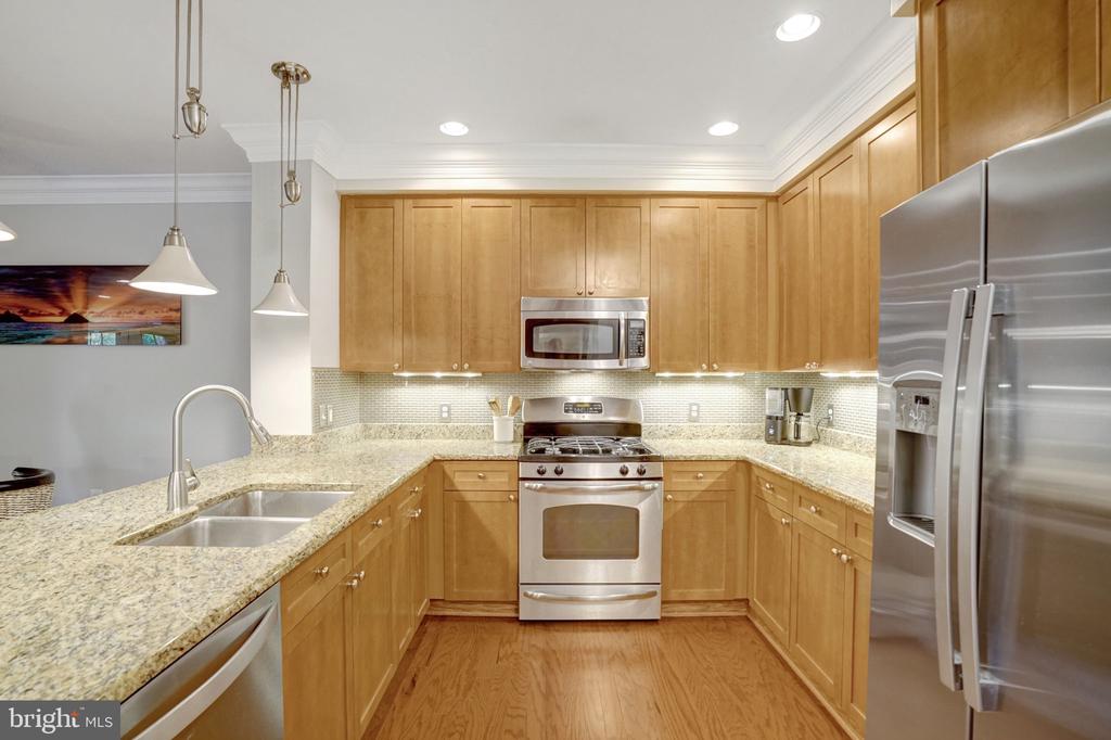 1115 CAMERON STREET Unit: 117