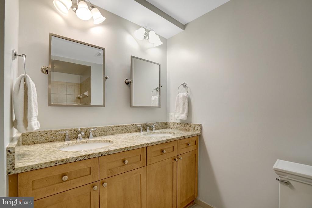 1115 CAMERON STREET Unit: 117