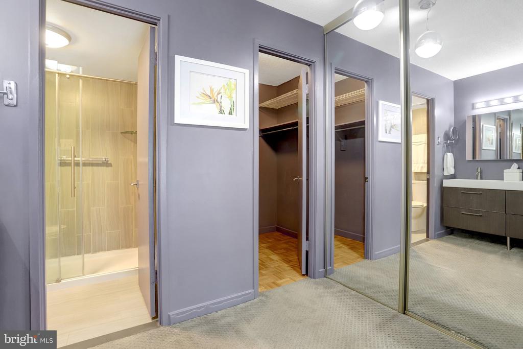 309 YOAKUM PARKWAY Unit: 616