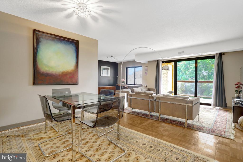 309 YOAKUM PARKWAY Unit: 616