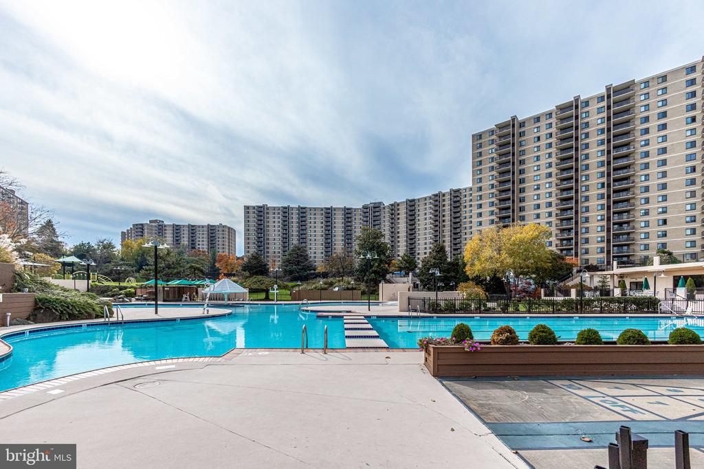309 YOAKUM PARKWAY Unit: 616
