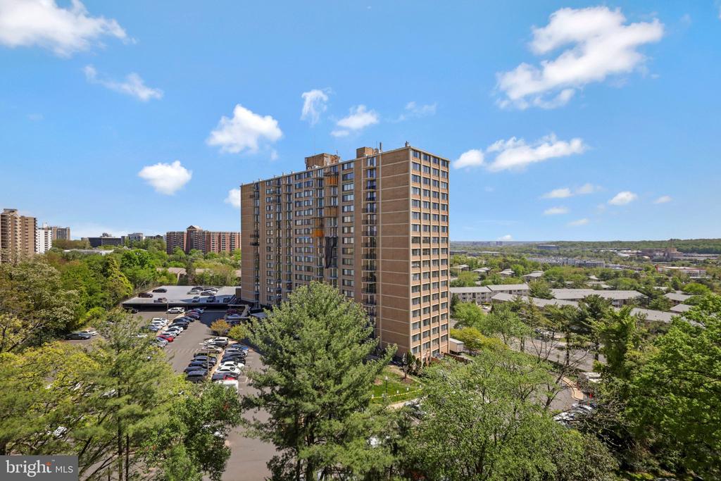 309 YOAKUM PARKWAY Unit: 616