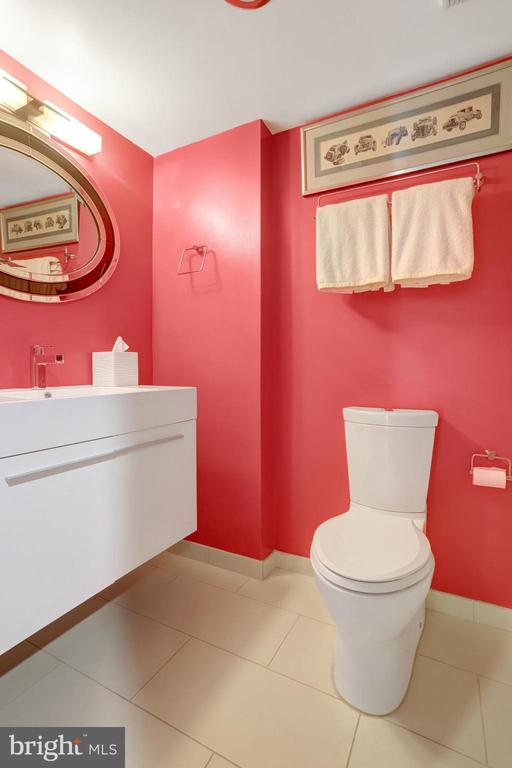 309 YOAKUM PARKWAY Unit: 616