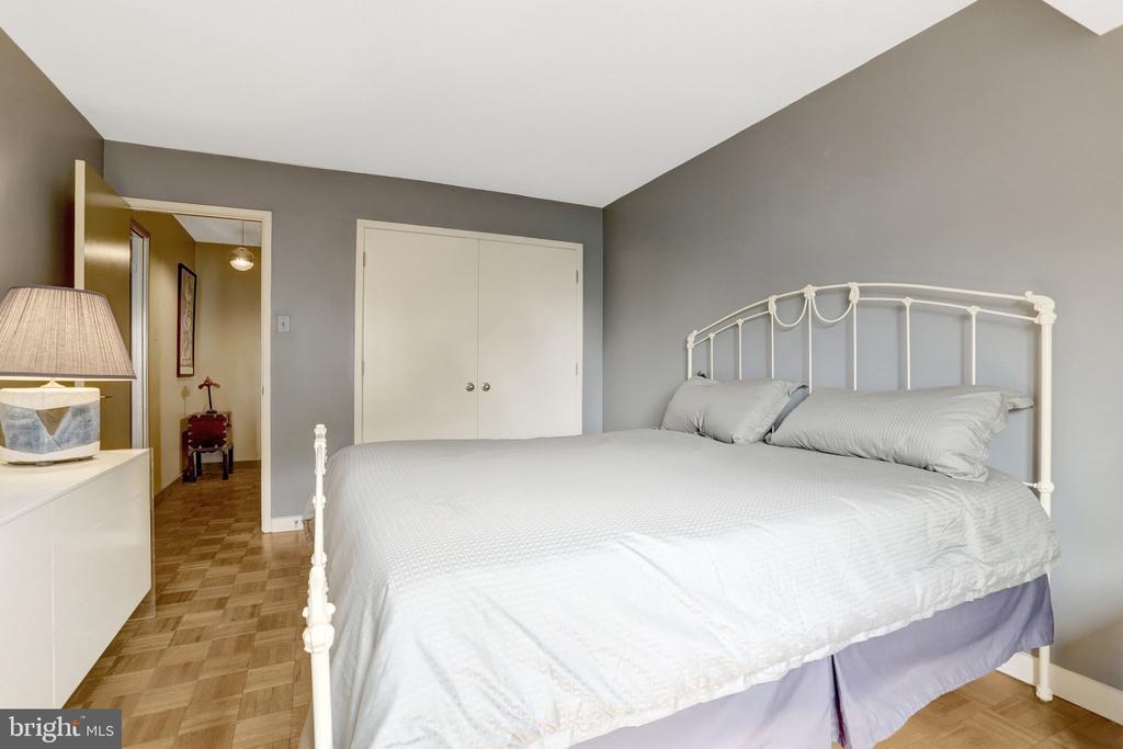 309 YOAKUM PARKWAY Unit: 616