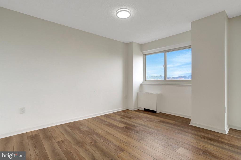 1225 MARTHA CUSTIS DRIVE Unit: 811