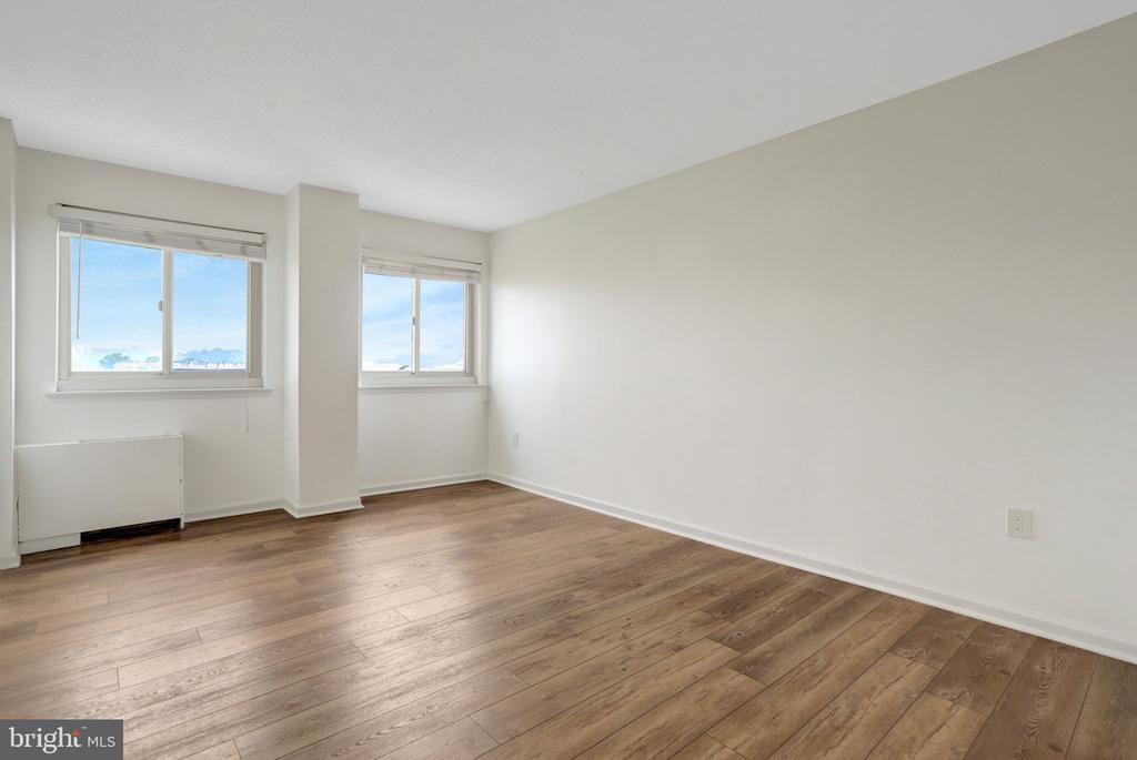1225 MARTHA CUSTIS DRIVE Unit: 811
