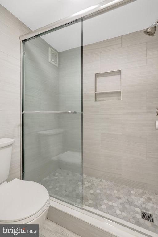 1225 MARTHA CUSTIS DRIVE Unit: 811