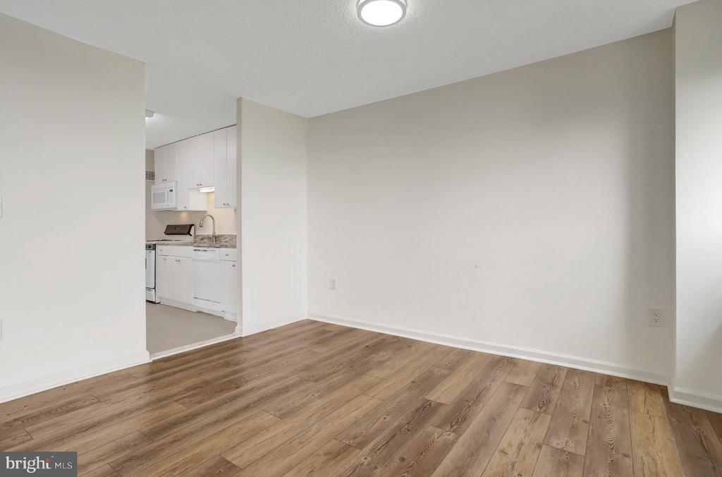 1225 MARTHA CUSTIS DRIVE Unit: 811