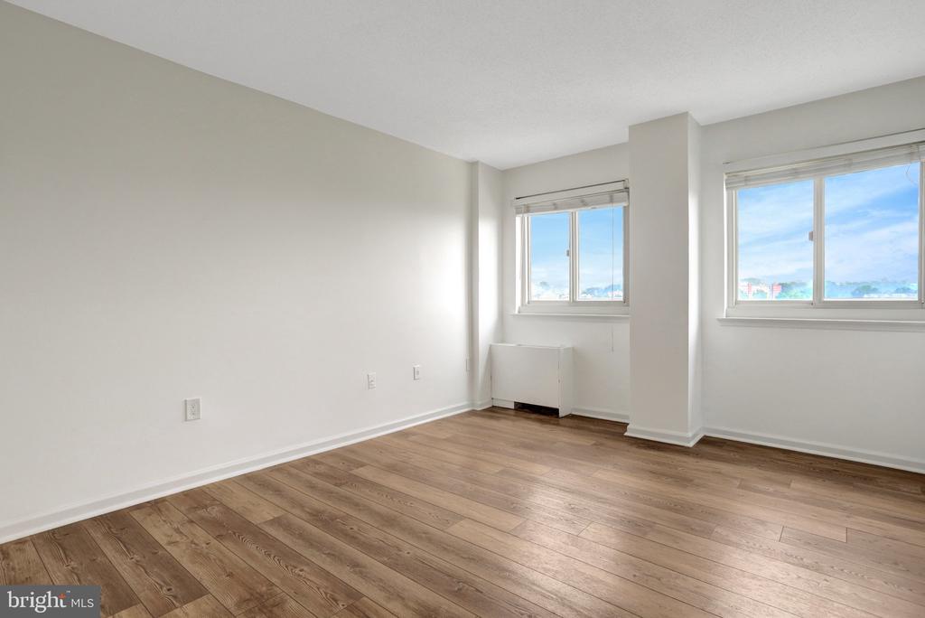 1225 MARTHA CUSTIS DRIVE Unit: 811