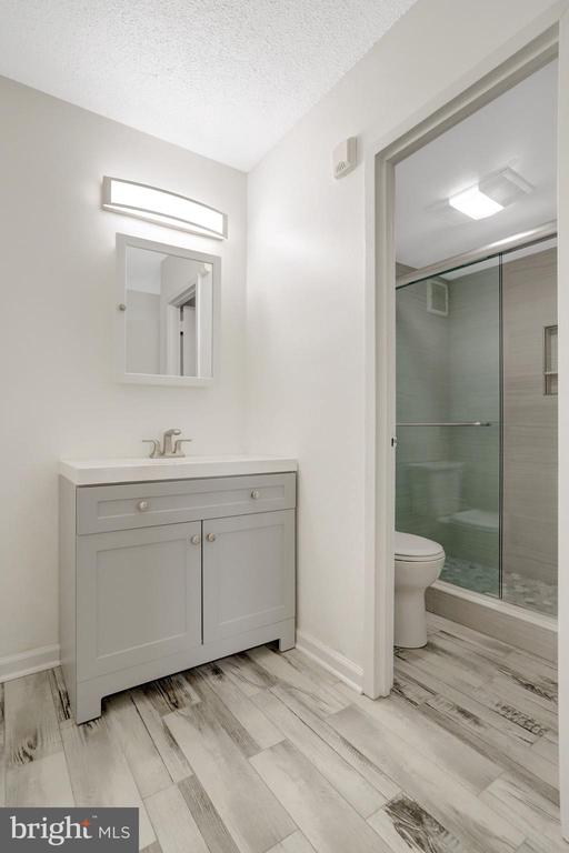 1225 MARTHA CUSTIS DRIVE Unit: 811