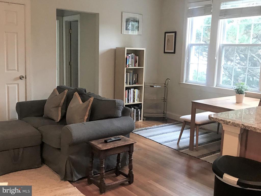 401 COMMONWEALTH AVENUE Unit: 31A