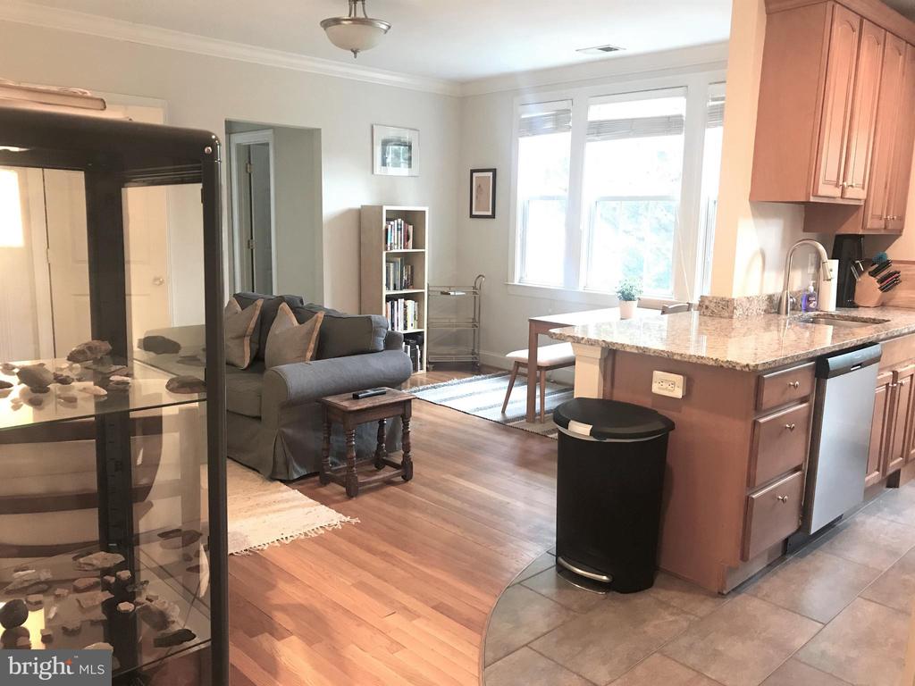 401 COMMONWEALTH AVENUE Unit: 31A