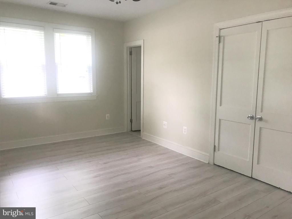 401 COMMONWEALTH AVENUE Unit: 10B