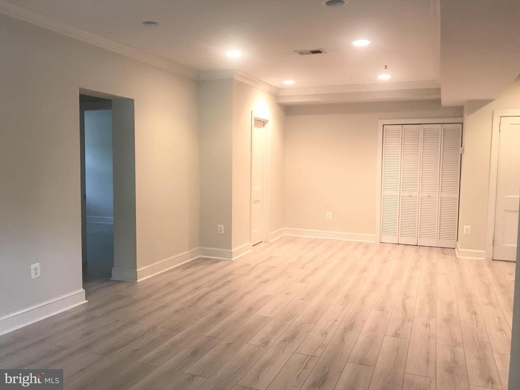 401 COMMONWEALTH AVENUE Unit: 10B